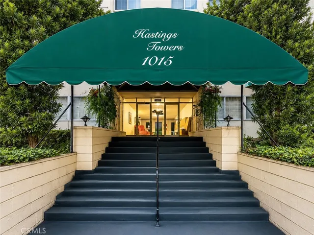 1015 N Michillinda 302, Pasadena, California 91107