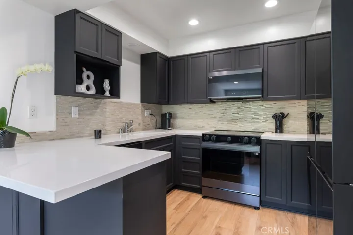 1015 N Michillinda 302, Pasadena, California 91107