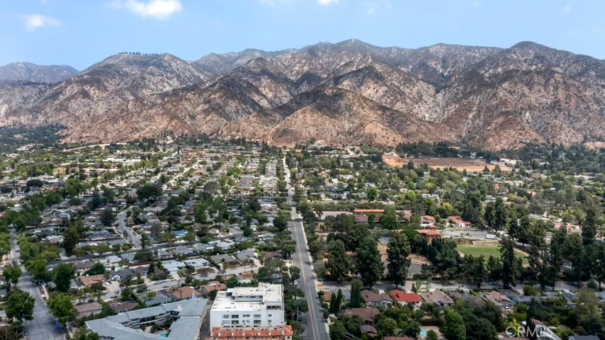 1015 N Michillinda 302, Pasadena, California 91107