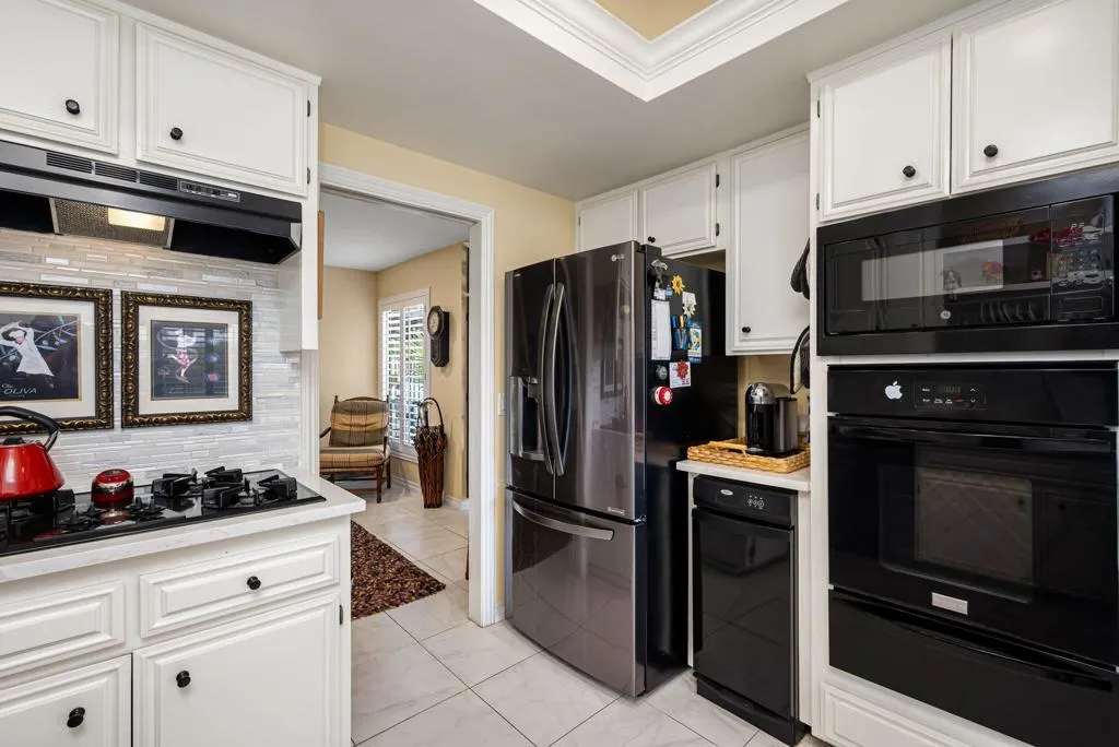 24-web-or-mls-LFBayside_OPMG_0326_024