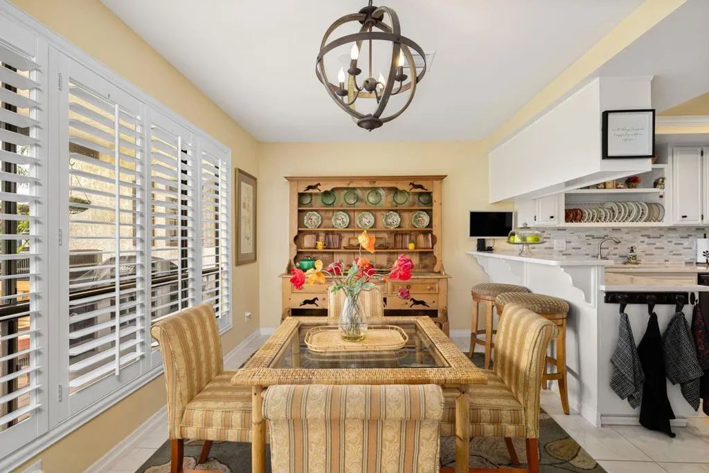 20-web-or-mls-LFBayside_OPMG_0326_020