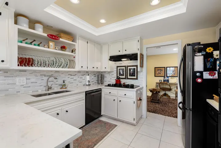 23-web-or-mls-LFBayside_OPMG_0326_023