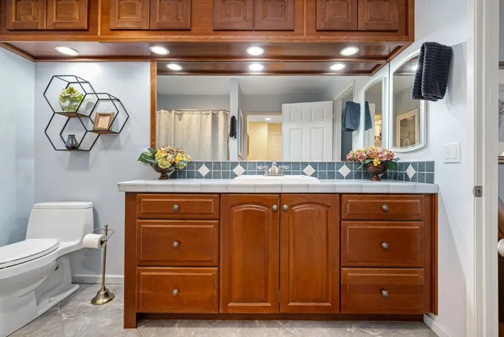 44-web-or-mls-LFBayside_OPMG_0326_044
