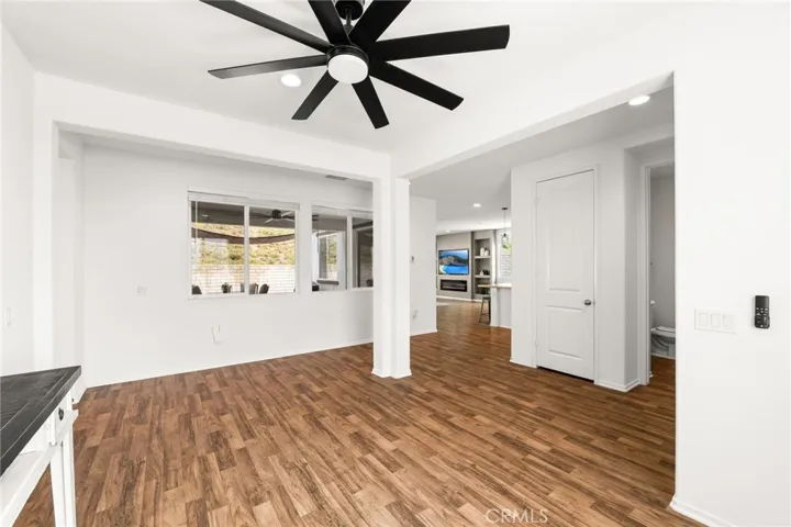 Flex Room/Formal Dining