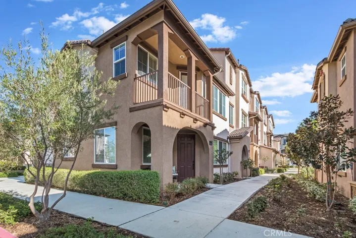 Beautiful 3 Bedroom located in the downtown Rancho Santa Margarita area!