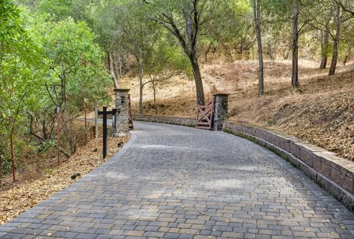 15560 Blossom Hill Road, Los Gatos, California 95032