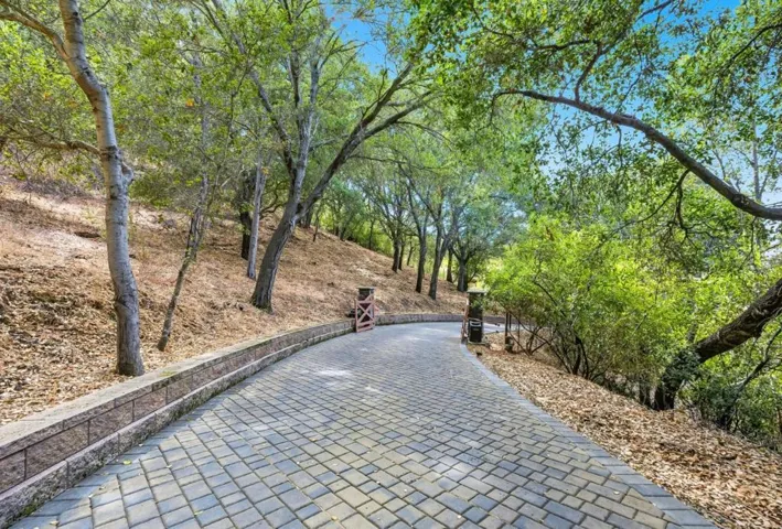 15560 Blossom Hill Road, Los Gatos, California 95032