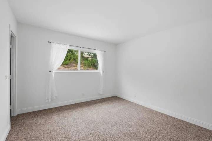 13104 Lakeview Granada Drive, Lakeside, California 92040