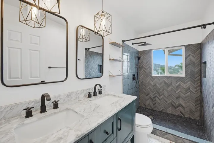 13104 Lakeview Granada Drive, Lakeside, California 92040