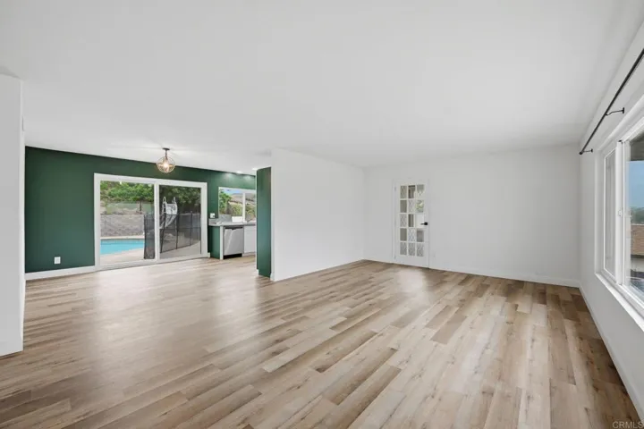 13104 Lakeview Granada Drive, Lakeside, California 92040