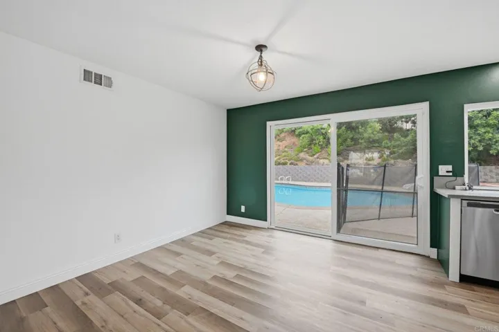 13104 Lakeview Granada Drive, Lakeside, California 92040