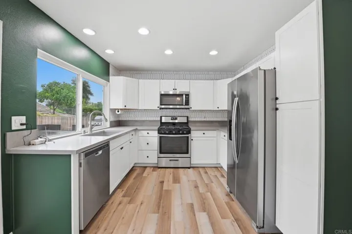 13104 Lakeview Granada Drive, Lakeside, California 92040