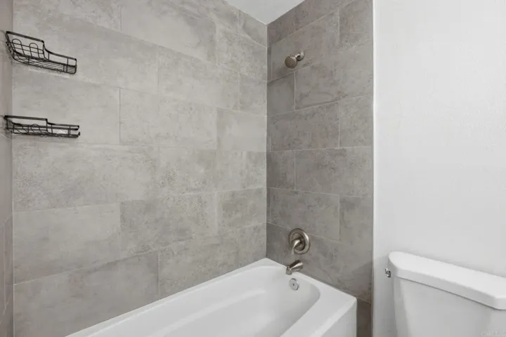 13104 Lakeview Granada Drive, Lakeside, California 92040