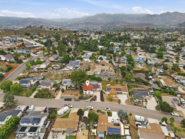 13104 Lakeview Granada Drive, Lakeside, California 92040