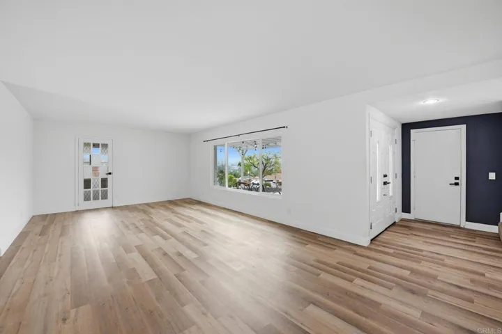 13104 Lakeview Granada Drive, Lakeside, California 92040