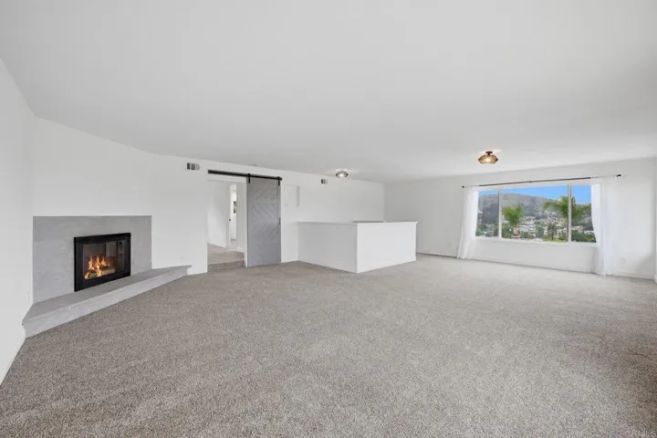 13104 Lakeview Granada Drive, Lakeside, California 92040