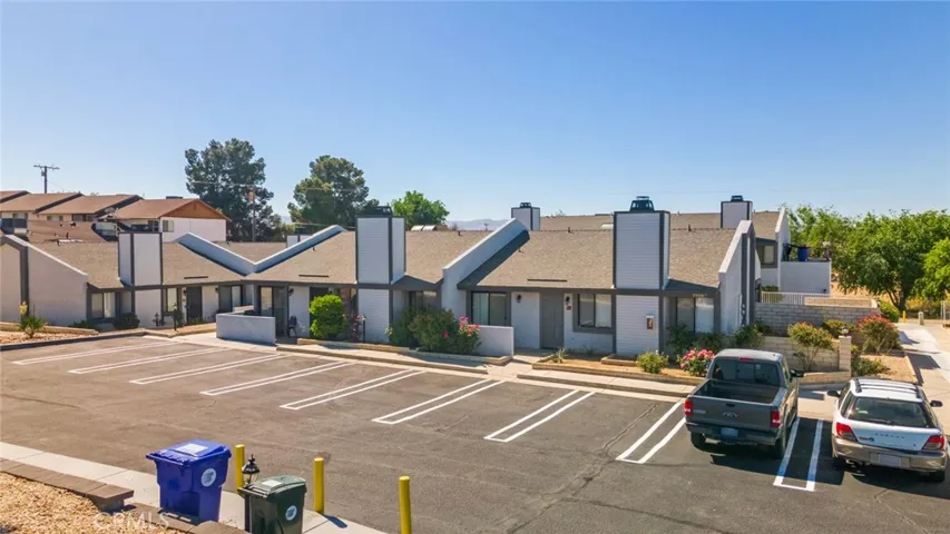 19087 Allegheny, Apple Valley, California 92307