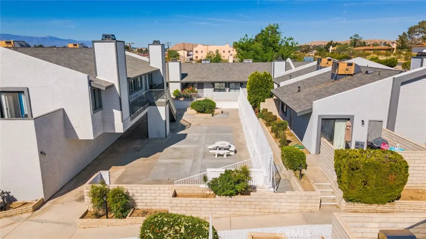 19087 Allegheny, Apple Valley, California 92307