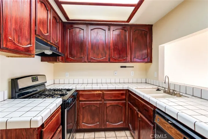 19087 Allegheny, Apple Valley, California 92307