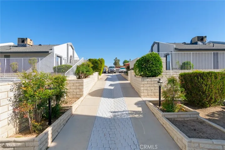 19087 Allegheny, Apple Valley, California 92307