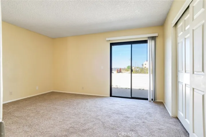19087 Allegheny, Apple Valley, California 92307