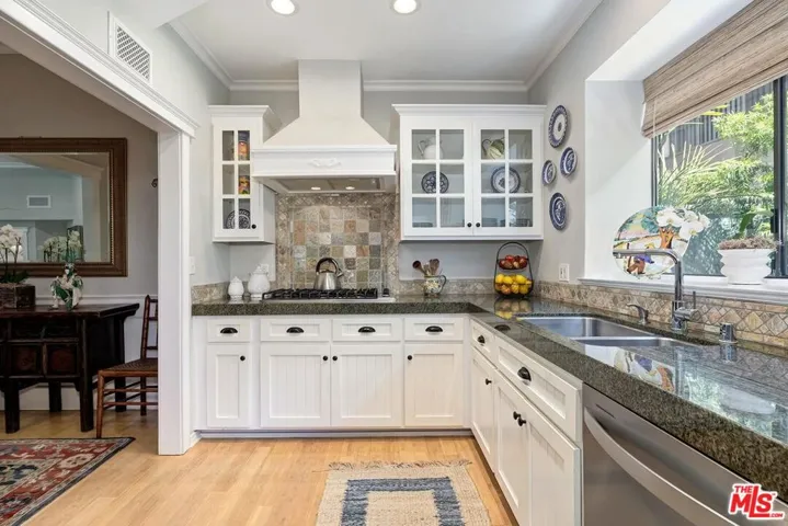 832 15th Street 4, Santa Monica, California 90403