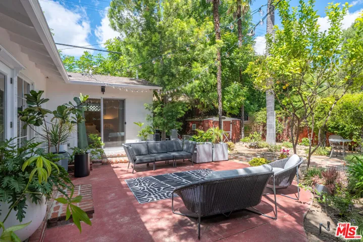 22217 Ybarra Road, Woodland Hills, California 91364