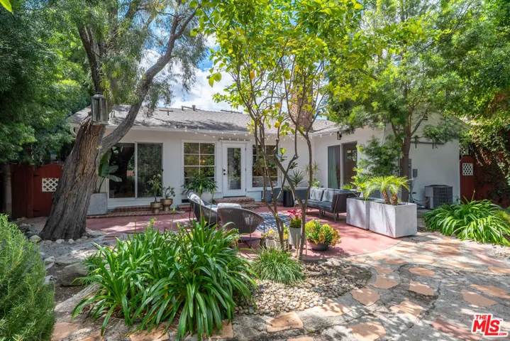 22217 Ybarra Road, Woodland Hills, California 91364