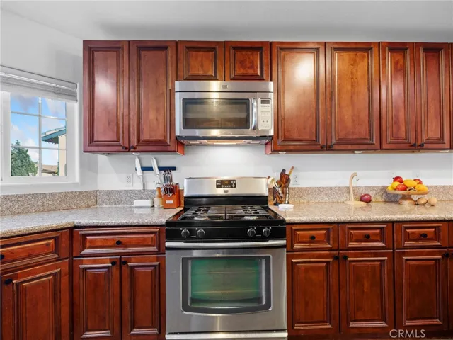 13966 Driftwood, Victorville, California 92395