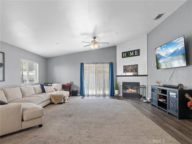13966 Driftwood, Victorville, California 92395