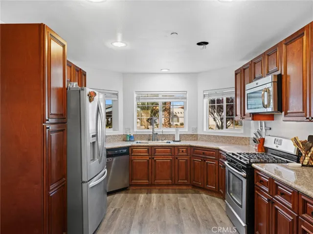 13966 Driftwood, Victorville, California 92395