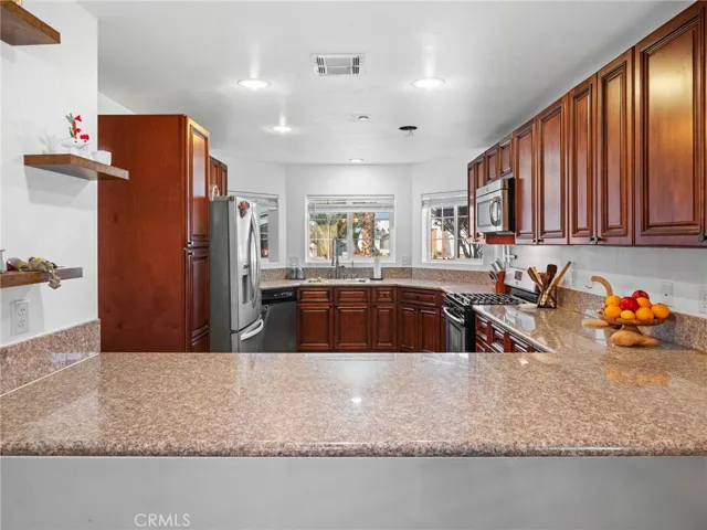 13966 Driftwood, Victorville, California 92395