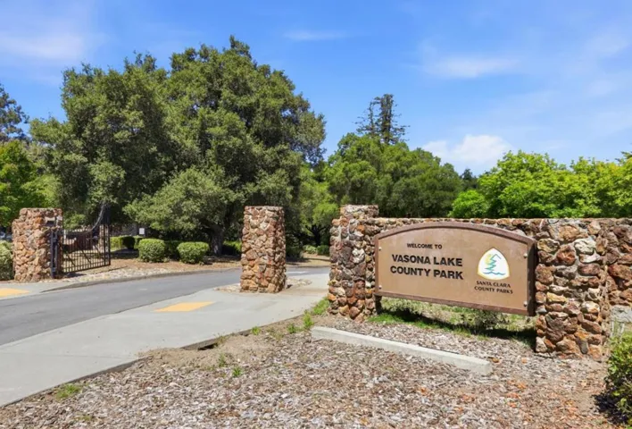 17391 E Vineland Avenue, Los Gatos, California 95030