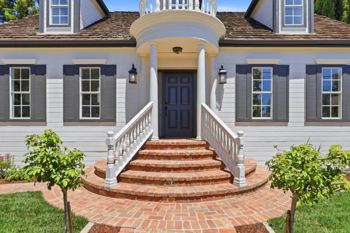 17391 E Vineland Avenue, Los Gatos, California 95030