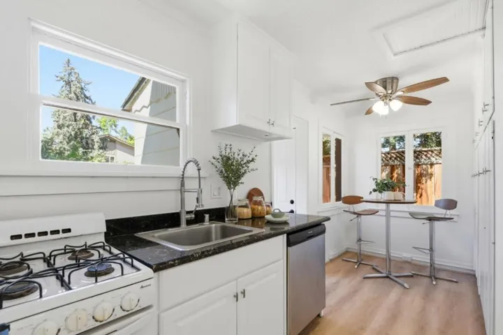 17391 E Vineland Avenue, Los Gatos, California 95030