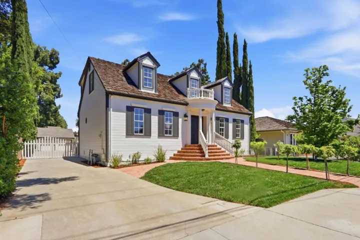 17391 E Vineland Avenue, Los Gatos, California 95030