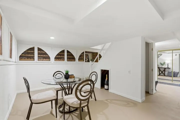 17391 E Vineland Avenue, Los Gatos, California 95030