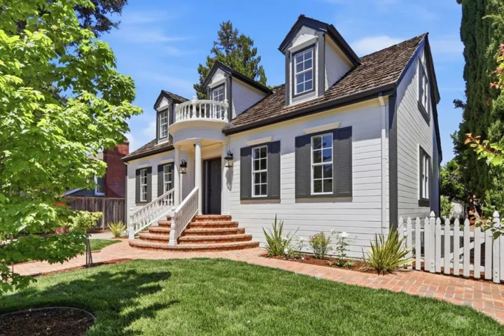17391 E Vineland Avenue, Los Gatos, California 95030