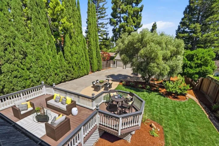 17391 E Vineland Avenue, Los Gatos, California 95030