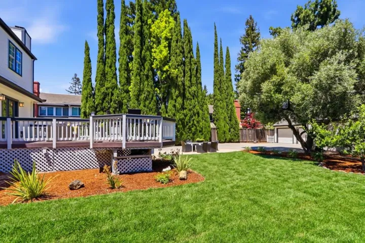 17391 E Vineland Avenue, Los Gatos, California 95030