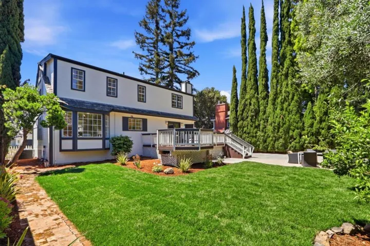 17391 E Vineland Avenue, Los Gatos, California 95030
