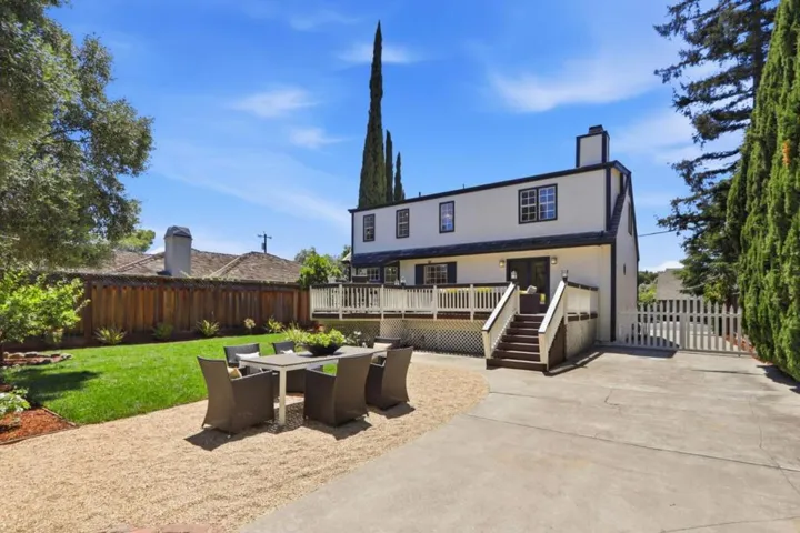 17391 E Vineland Avenue, Los Gatos, California 95030
