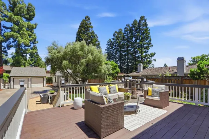 17391 E Vineland Avenue, Los Gatos, California 95030
