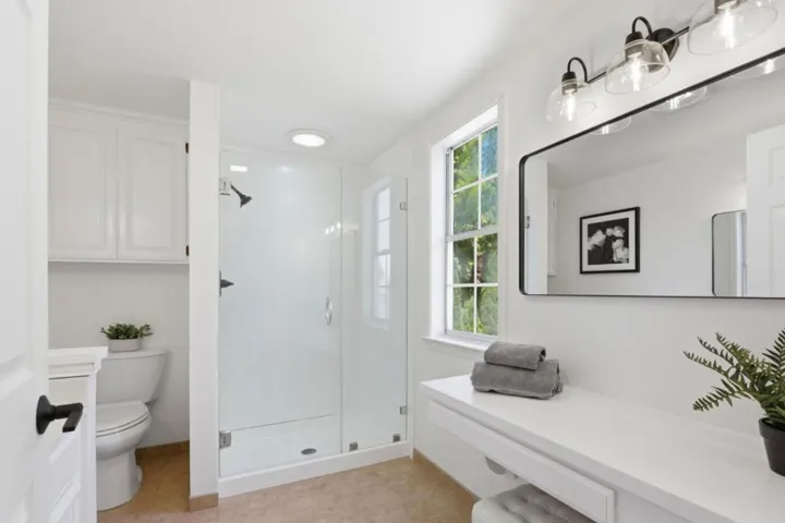 17391 E Vineland Avenue, Los Gatos, California 95030
