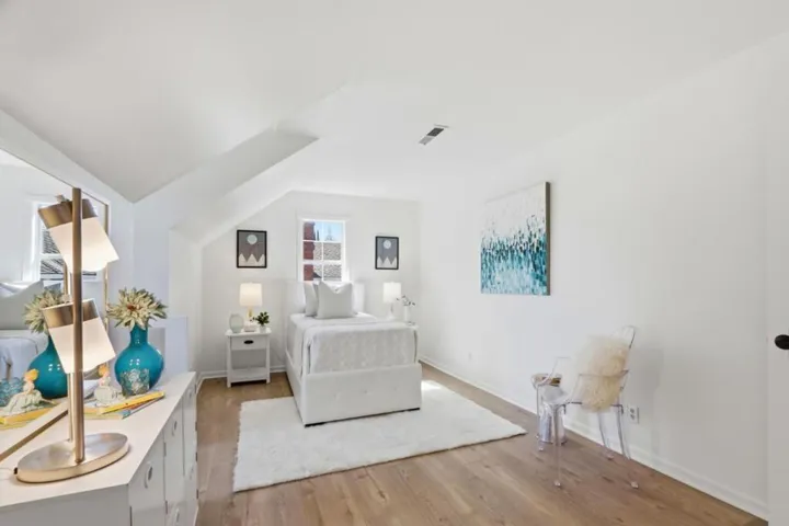 17391 E Vineland Avenue, Los Gatos, California 95030