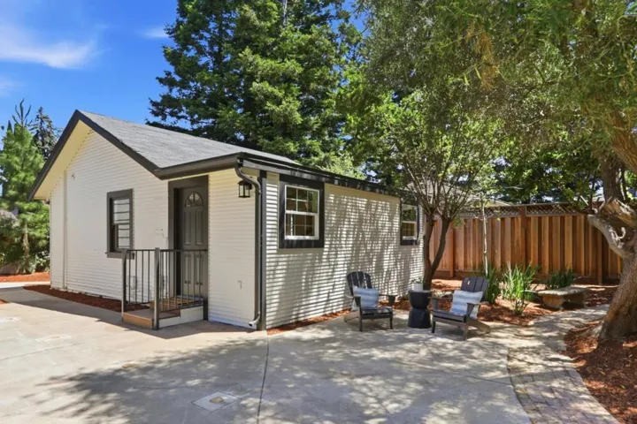 17391 E Vineland Avenue, Los Gatos, California 95030