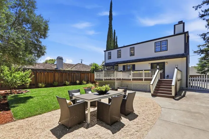 17391 E Vineland Avenue, Los Gatos, California 95030