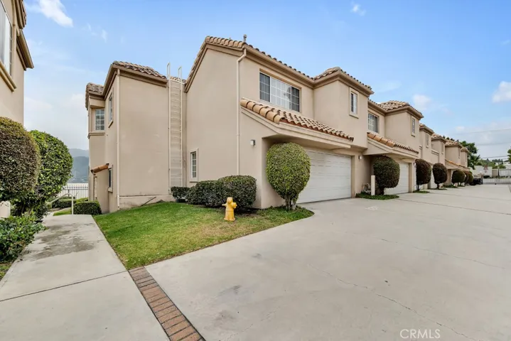 4520 Pennsylvania Avenue 137, La Crescenta, California 91214