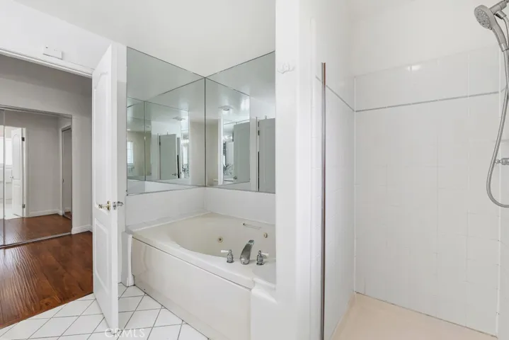 4520 Pennsylvania Avenue 137, La Crescenta, California 91214