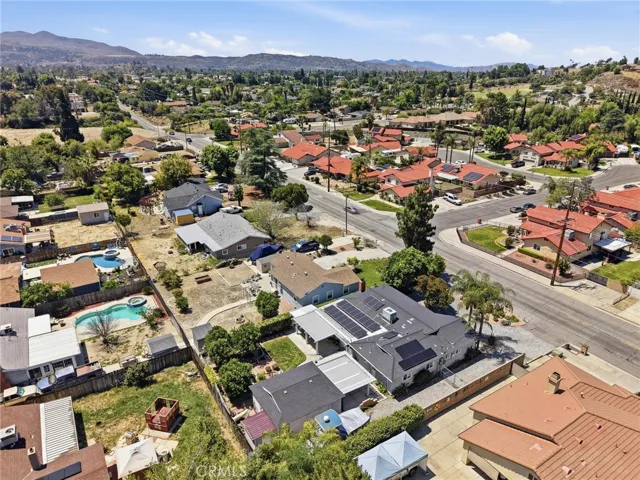 590 N Hemet Street, Hemet, California 92544